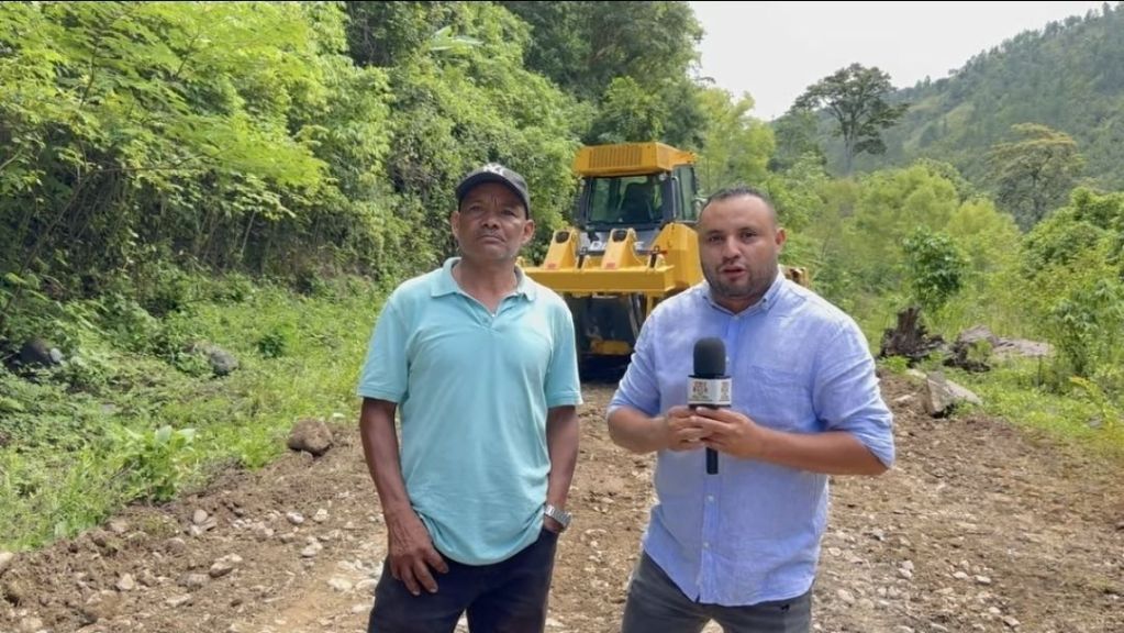 Inician trabajos de mantenimiento y reparación de la calle que conecta Ayapa con varias comunidades de Yoro