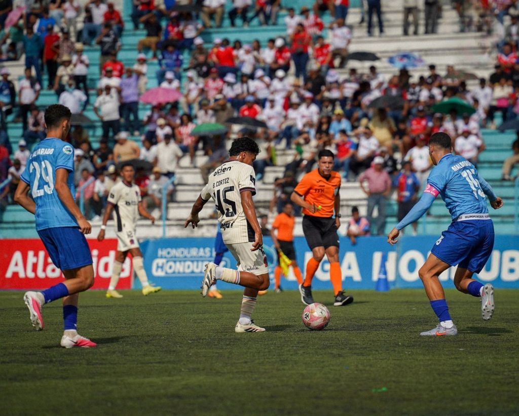 Olimpia vence 1-0 a Génesis en La Paz y asume el liderato provisional del Apertura