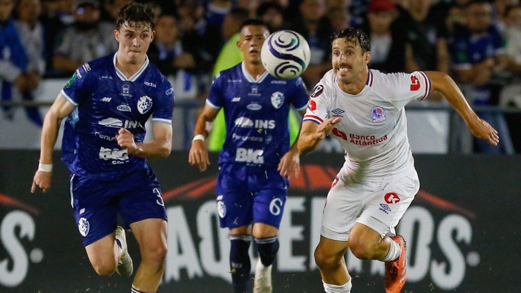 Cartaginés derrota al Olimpia y toma ventaja en la semifinal de la Copa Centroamericana